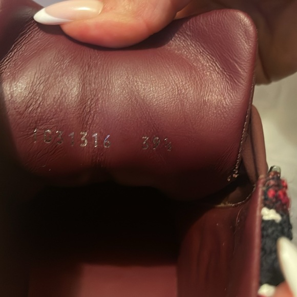 Chanel high top with chain. - Picture 5 of 5